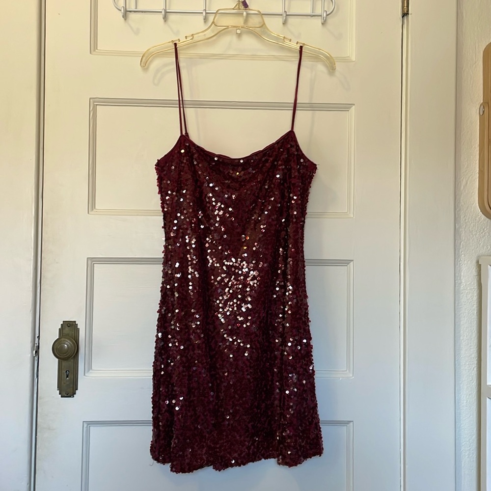 Row A maroon sequined mini dress with spaghetti straps, XL